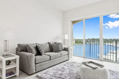 14 Harbour Isle Drive W Fort Pierce FL 34949