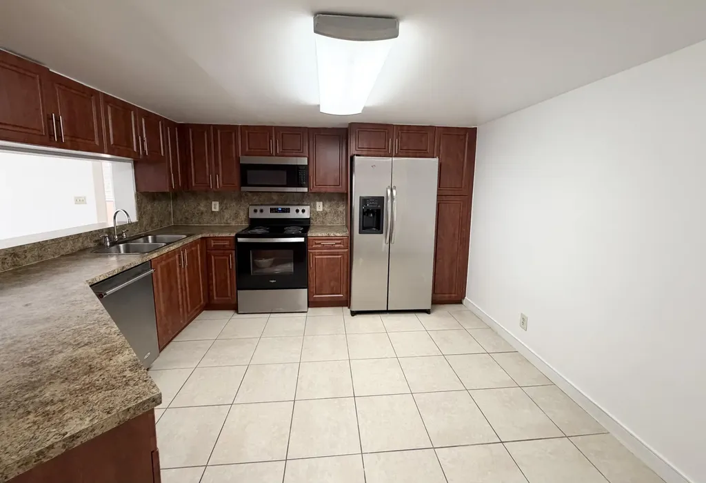 9977 Westview Drive Coral Springs FL 33076