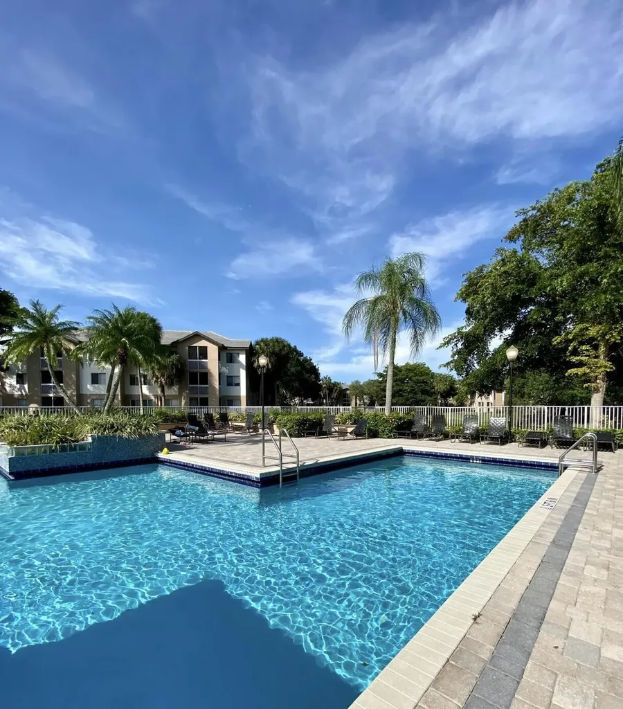 9977 Westview Drive Coral Springs FL 33076