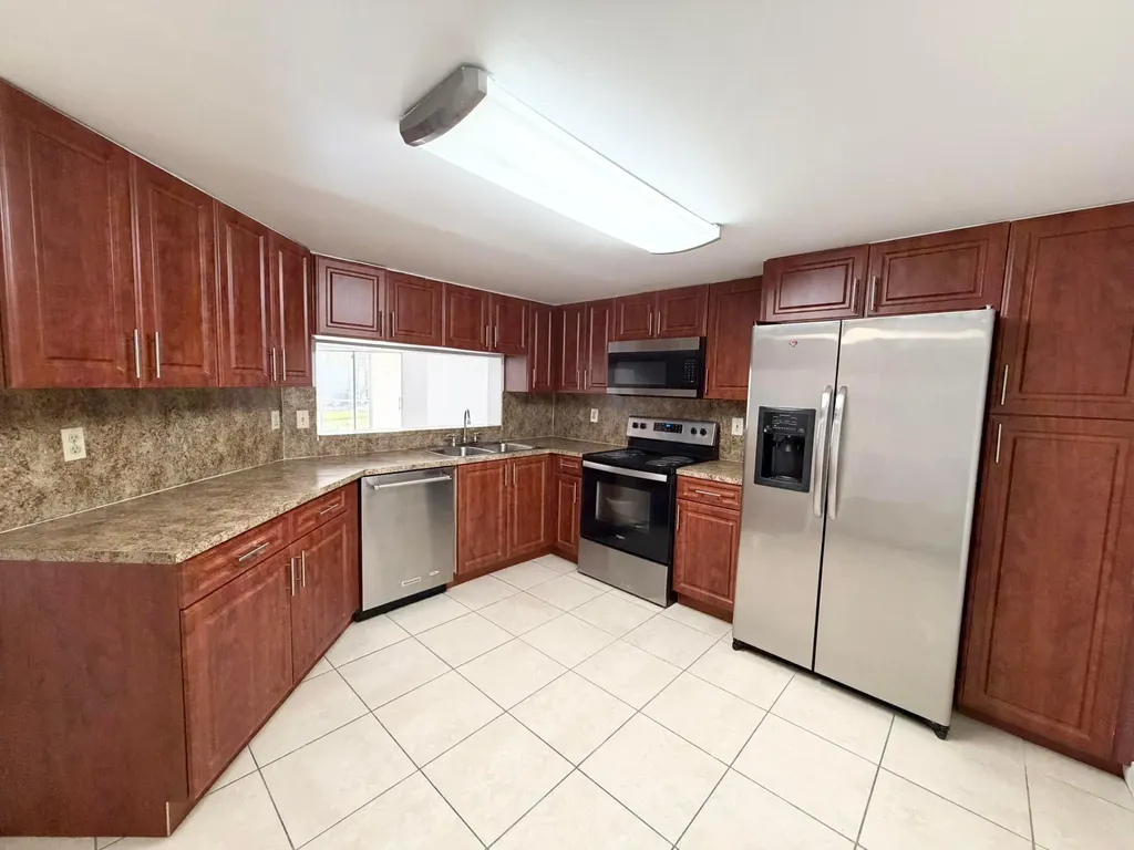 9977 Westview Drive Coral Springs FL 33076