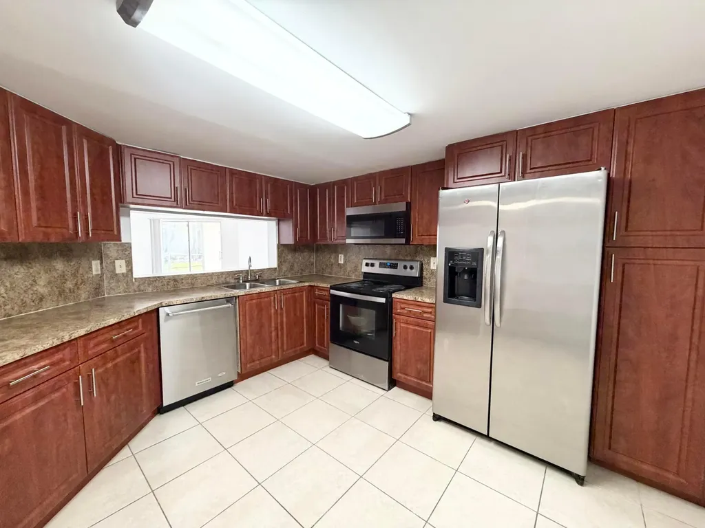 9977 Westview Drive Coral Springs FL 33076