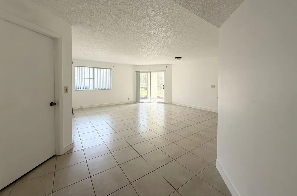 9977 Westview Drive Coral Springs FL 33076