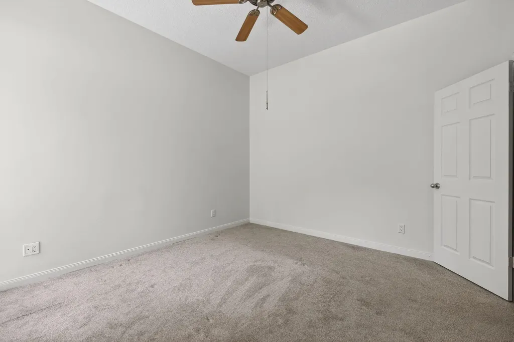 1065 Bedford Avenue Palm Beach Gardens FL 33403