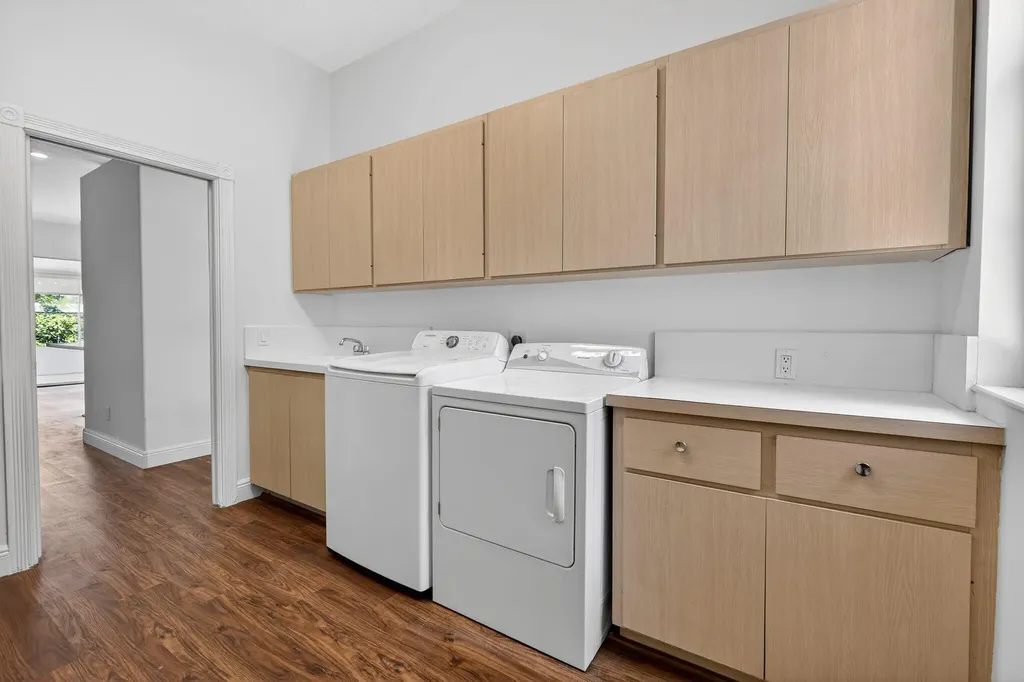 1065 Bedford Avenue Palm Beach Gardens FL 33403