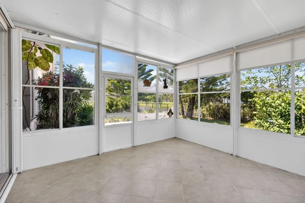 1065 Bedford Avenue Palm Beach Gardens FL 33403