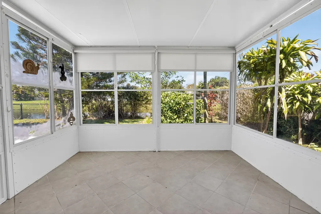 1065 Bedford Avenue Palm Beach Gardens FL 33403