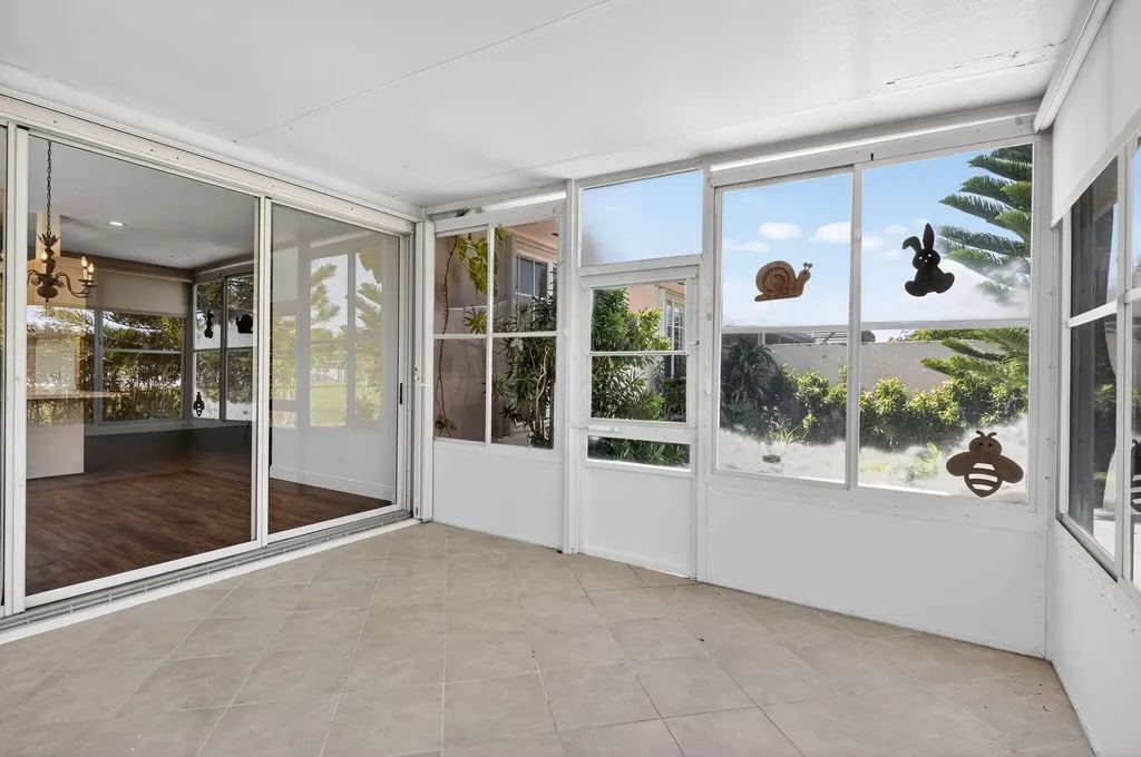 1065 Bedford Avenue Palm Beach Gardens FL 33403