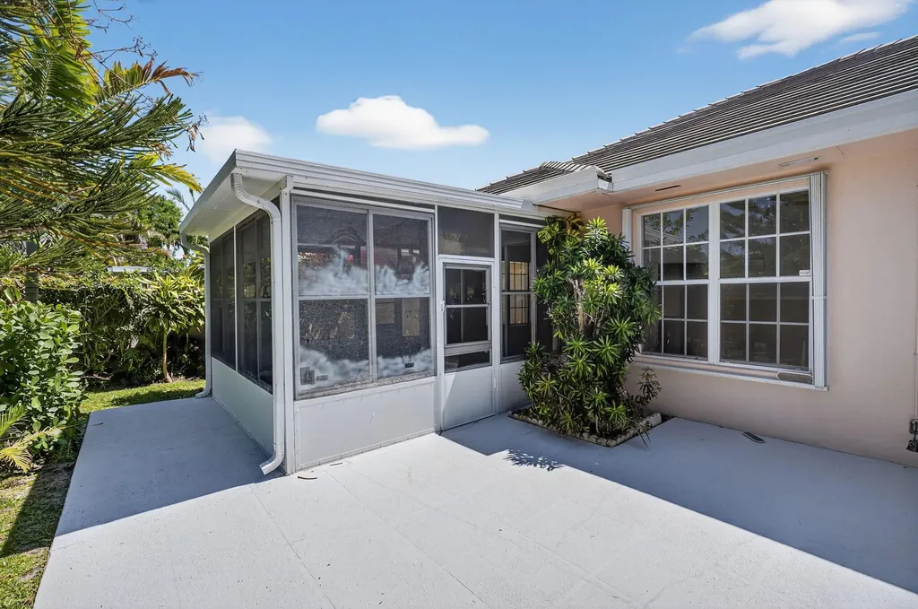 1065 Bedford Avenue Palm Beach Gardens FL 33403