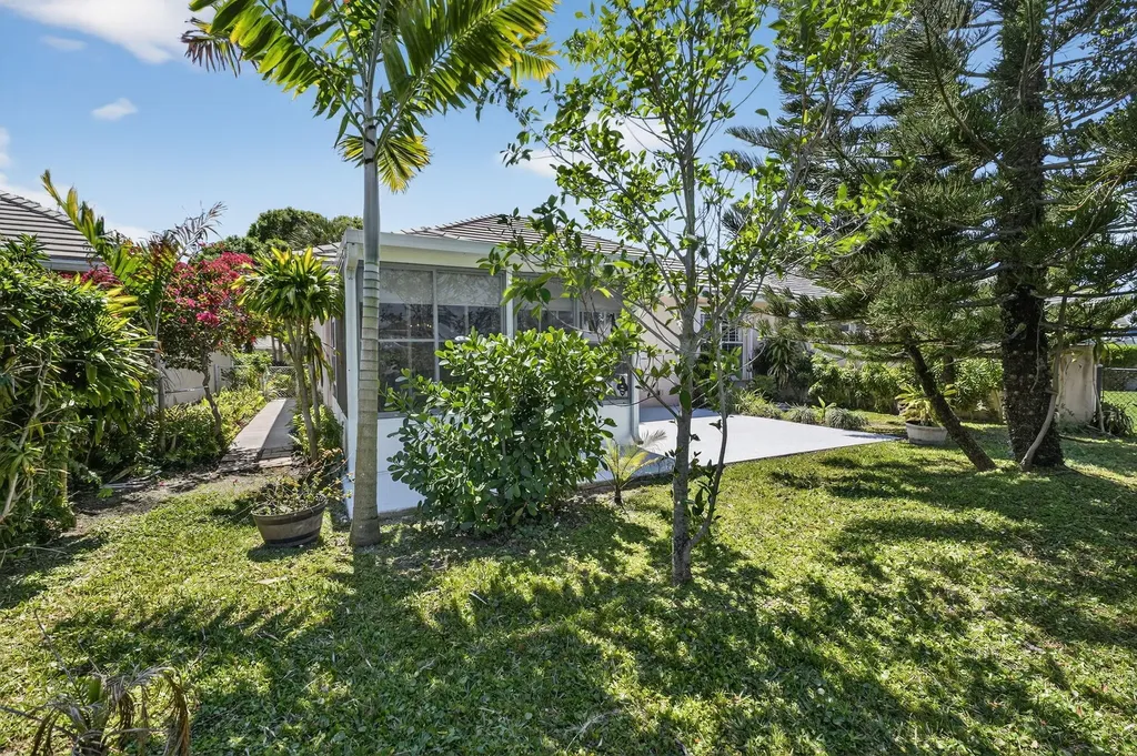 1065 Bedford Avenue Palm Beach Gardens FL 33403