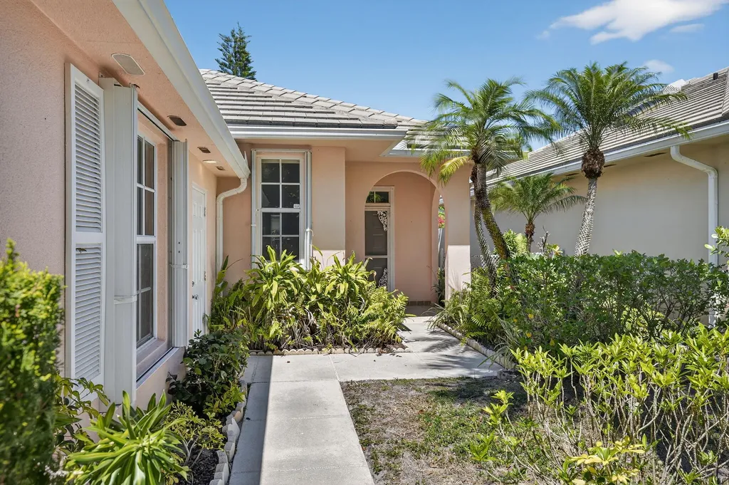 1065 Bedford Avenue Palm Beach Gardens FL 33403