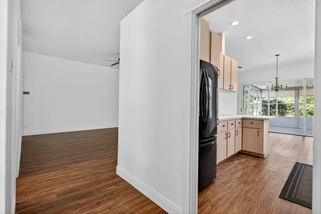 1065 Bedford Avenue Palm Beach Gardens FL 33403