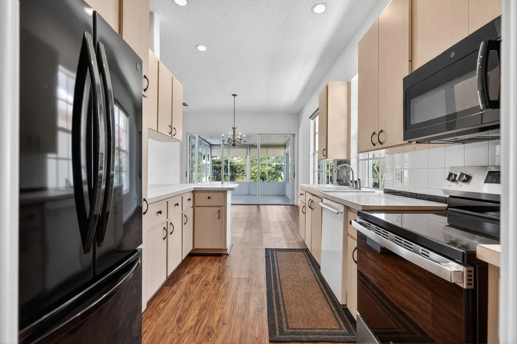 1065 Bedford Avenue Palm Beach Gardens FL 33403