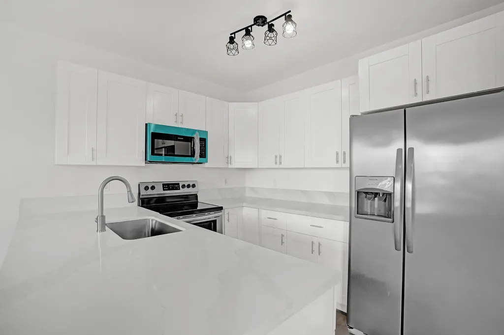 1255 NW 27th Avenue Pompano Beach FL 33069