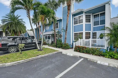717 Ocean Dunes Circle Jupiter FL 33477