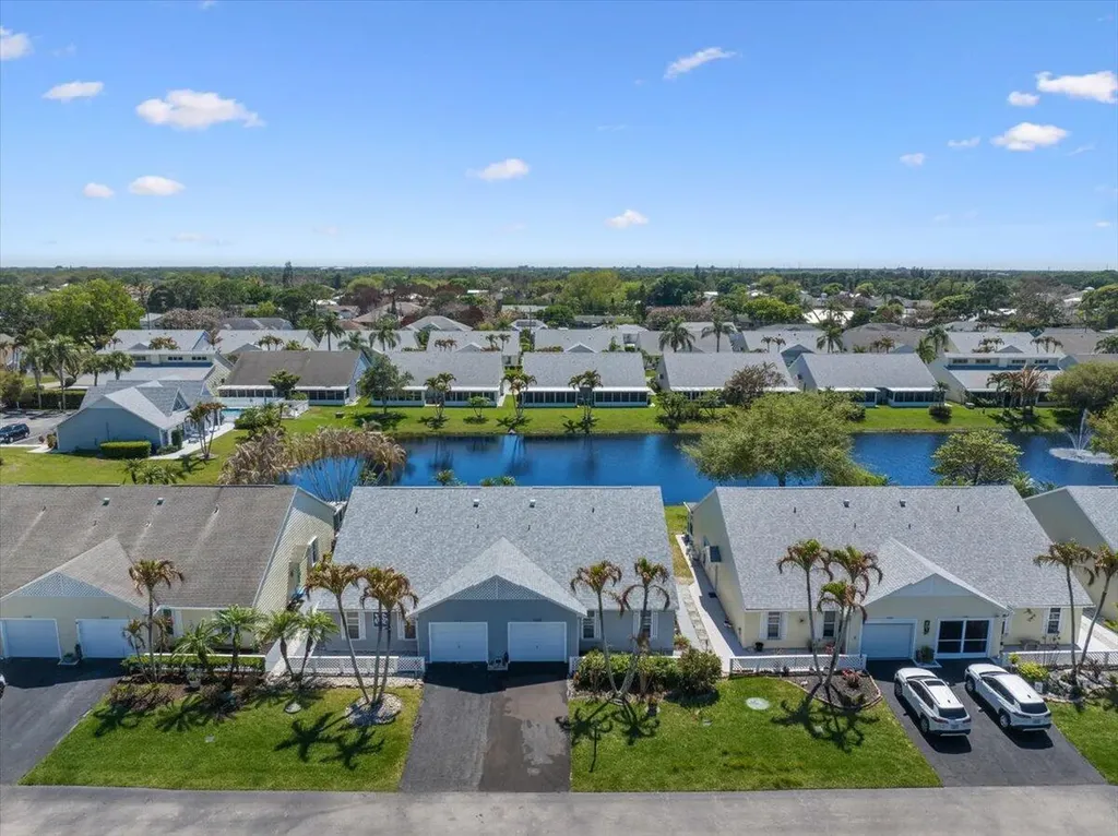 2538 SE Tropical East Circle Port St Lucie FL 34952