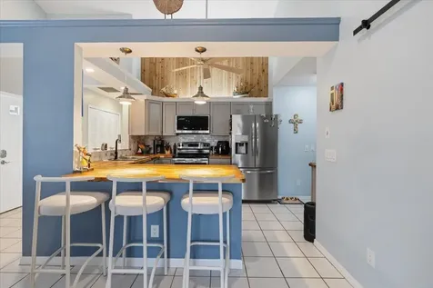 2538 SE Tropical East Circle Port St Lucie FL 34952