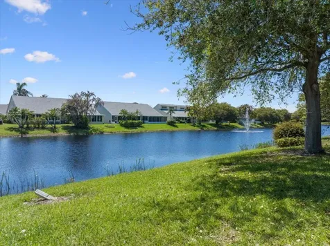 2538 SE Tropical East Circle Port St Lucie FL 34952