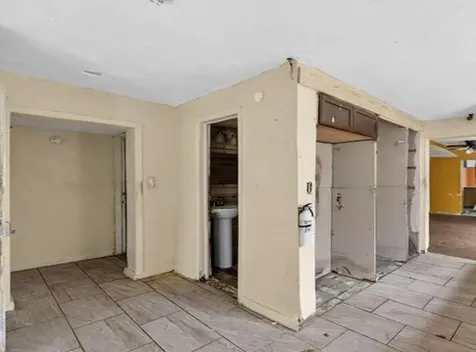 2765 NW 60th Street Miami FL 33142