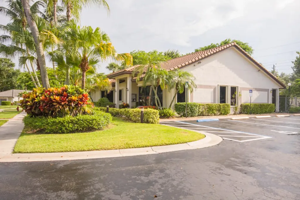 4907 Boxwood Circle Boynton Beach FL 33436
