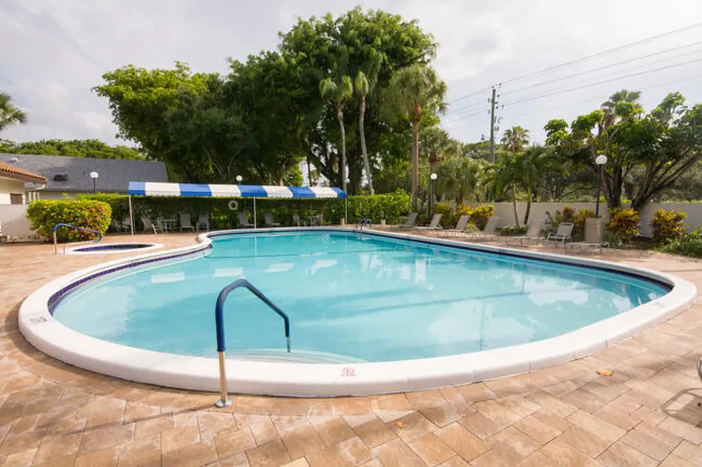 4907 Boxwood Circle Boynton Beach FL 33436