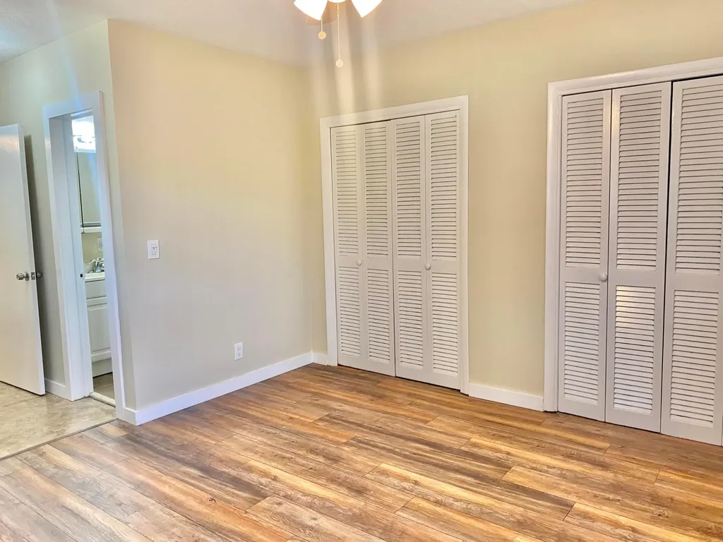 2303 S Federal Highway Boynton Beach FL 33435