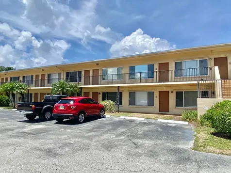 2303 S Federal Highway Boynton Beach FL 33435