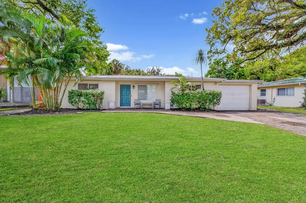 3030 SW 23rd Street Fort Lauderdale FL 33312