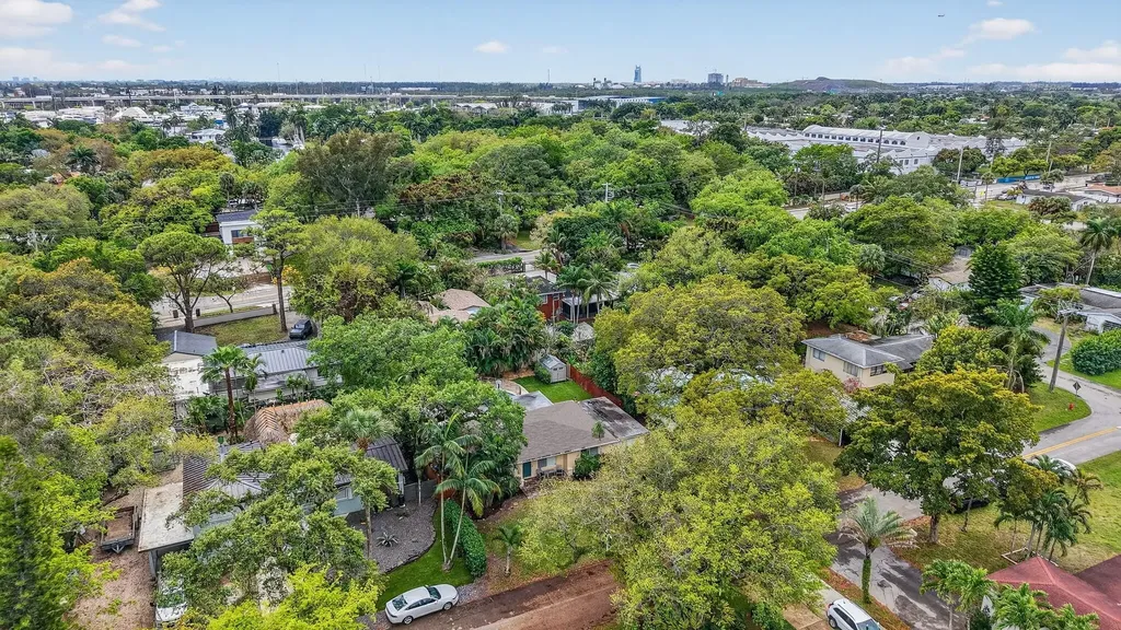 3030 SW 23rd Street Fort Lauderdale FL 33312