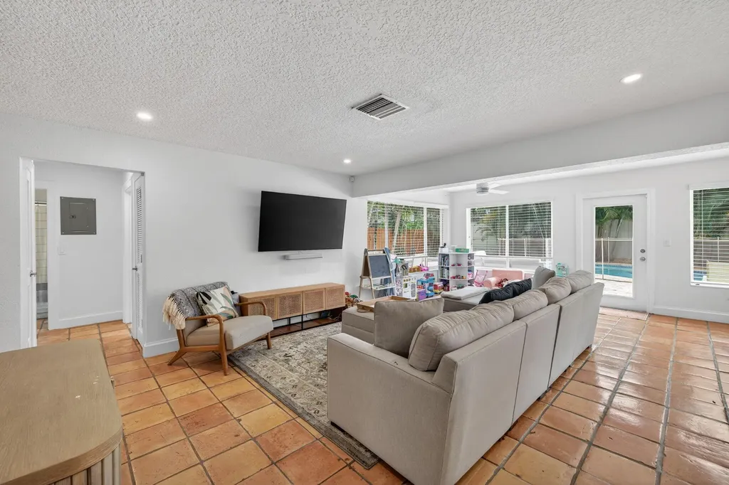 3030 SW 23rd Street Fort Lauderdale FL 33312