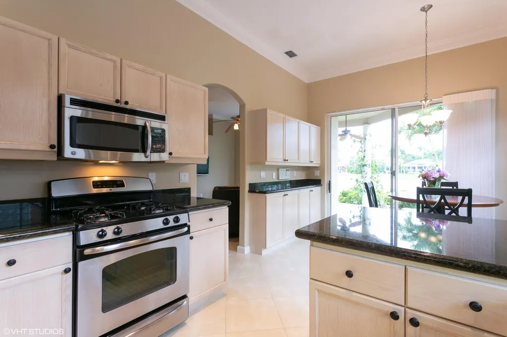 8407 Quail Meadow Way West Palm Beach FL 33412