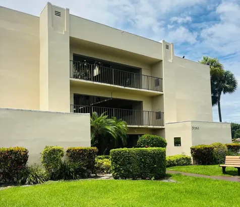 5190 Las Verdes Circle Delray Beach FL 33484