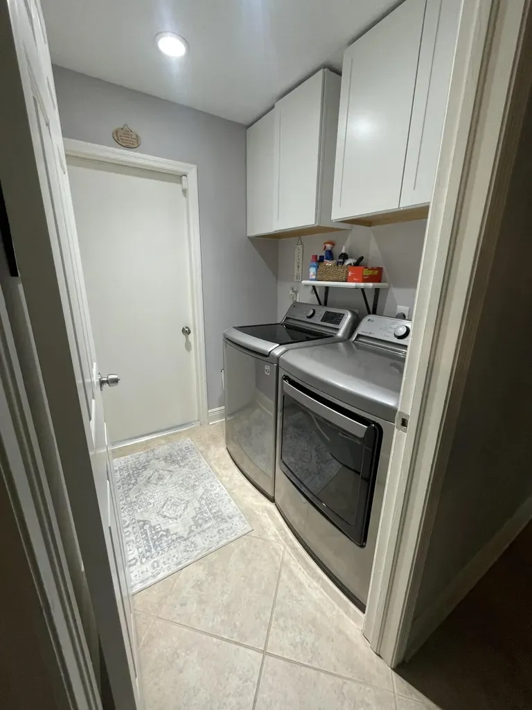 24 Lexington Lane W Palm Beach Gardens FL 33418