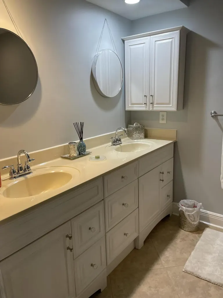 24 Lexington Lane W Palm Beach Gardens FL 33418
