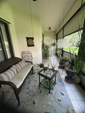24 Lexington Lane W Palm Beach Gardens FL 33418