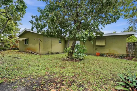 2301 NW 37th Avenue Lauderdale Lakes FL 33311
