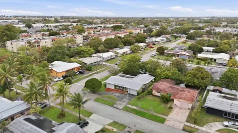 2301 NW 37th Avenue Lauderdale Lakes FL 33311