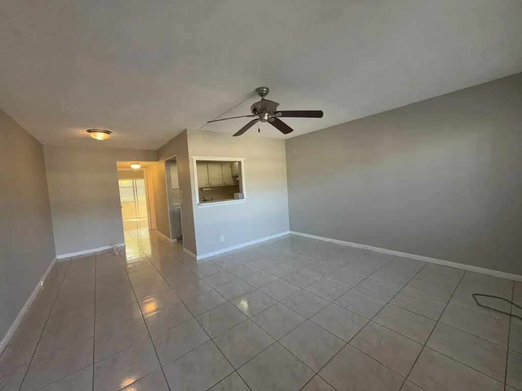 166 Sussex I West Palm Beach FL 33417