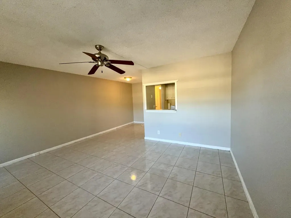 166 Sussex I West Palm Beach FL 33417