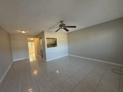 166 Sussex I West Palm Beach FL 33417