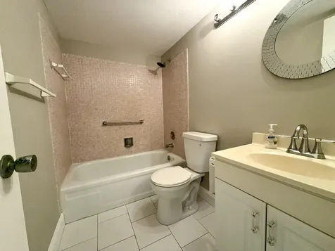 166 Sussex I West Palm Beach FL 33417