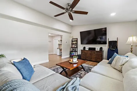 8913 SE Sandridge Avenue Hobe Sound FL 33455