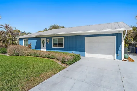 8913 SE Sandridge Avenue Hobe Sound FL 33455