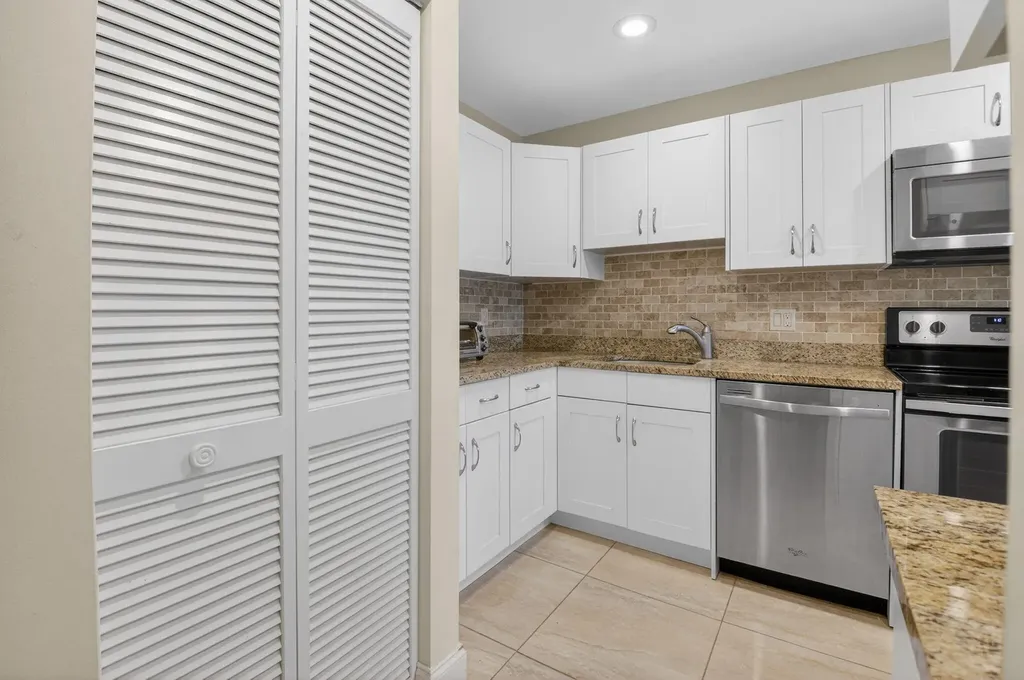 15 Stratford Drive Boynton Beach FL 33436