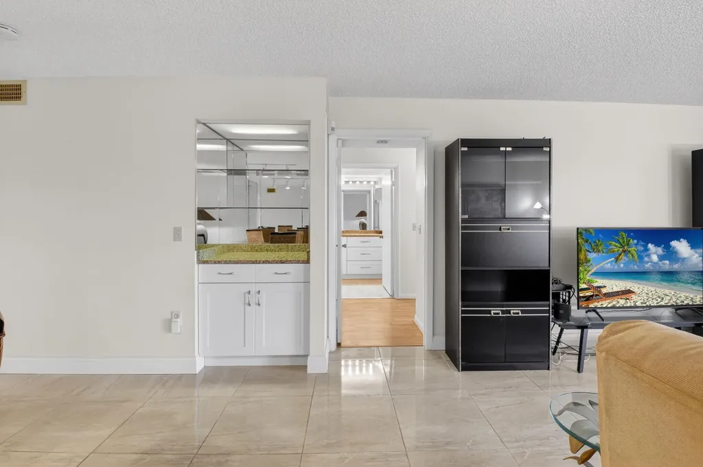 15 Stratford Drive Boynton Beach FL 33436