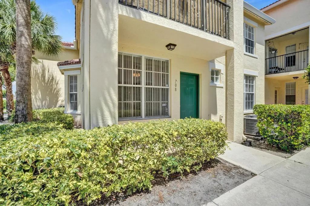 708 Belmont Place Boynton Beach FL 33436