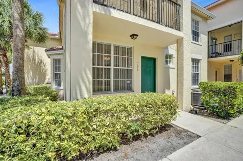 708 Belmont Place Boynton Beach FL 33436