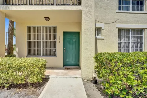 708 Belmont Place Boynton Beach FL 33436