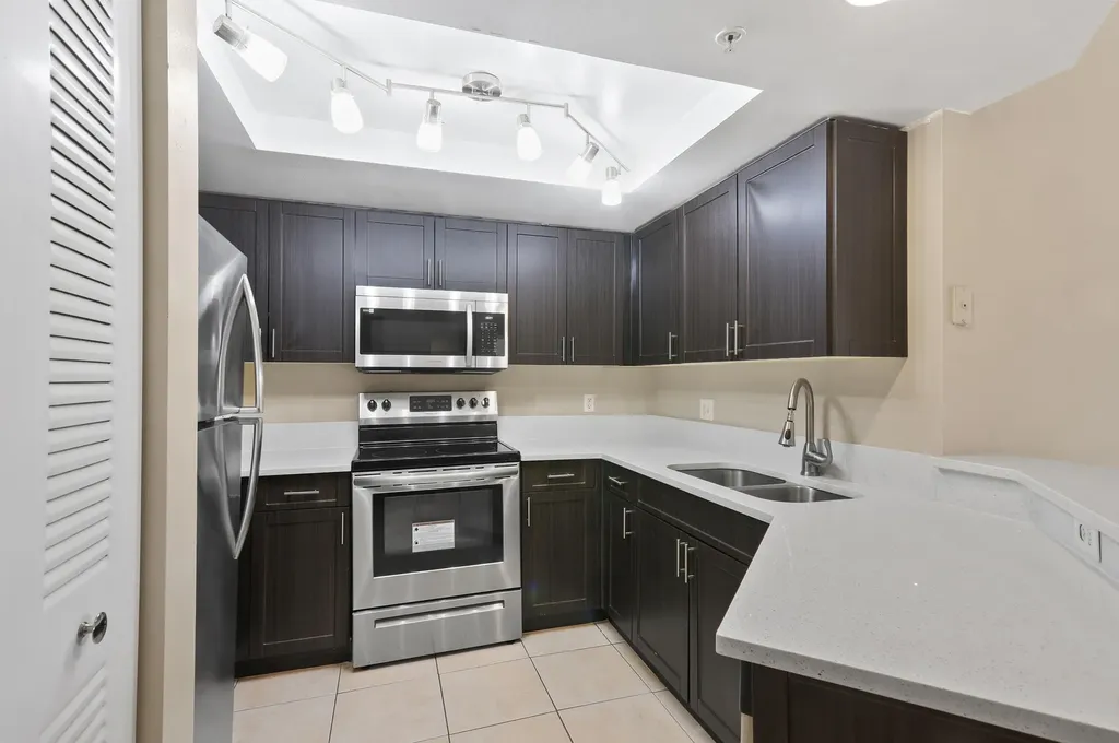 4159 N Haverhill Road West Palm Beach FL 33417