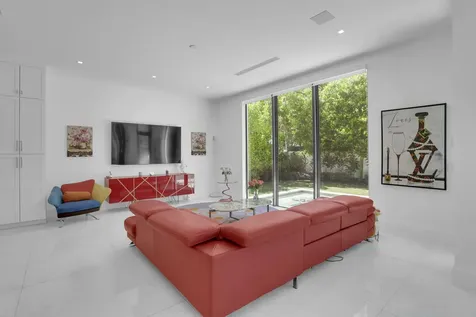 234 NE 4th Street Boca Raton FL 33432