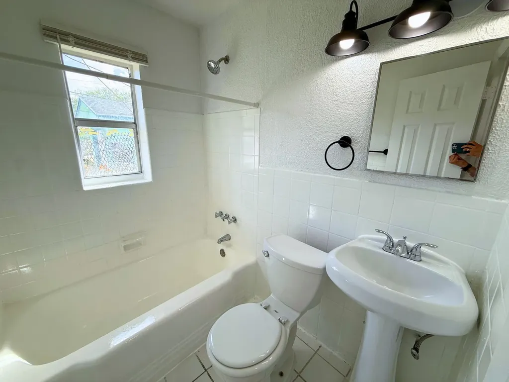 515 NW 13th Avenue Fort Lauderdale FL 33311